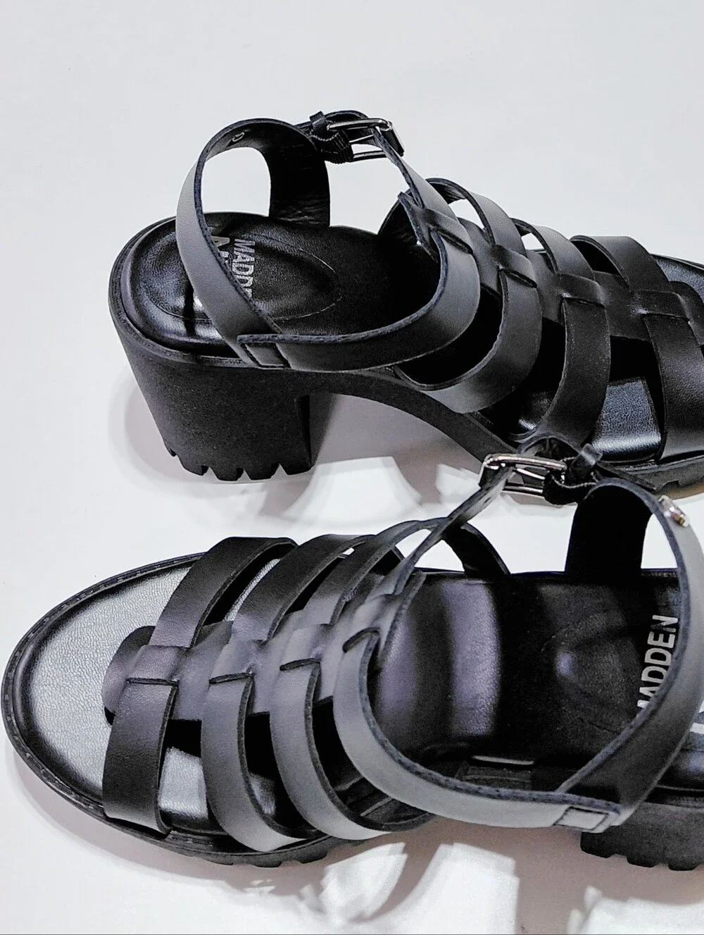 MADDEN NYC Women's  Genesis Fisherman  Black Strappy Sandals Size 9.5